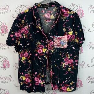 House of three T-shirt button up Boho Chic Women's Blouse floral Accents